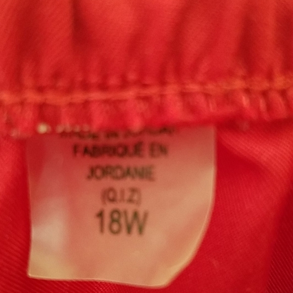 *Red Bermuda Walking Shorts Pull-On Pockets Stretchy High Rise Alia Sz 18W - Picture 7 of 7